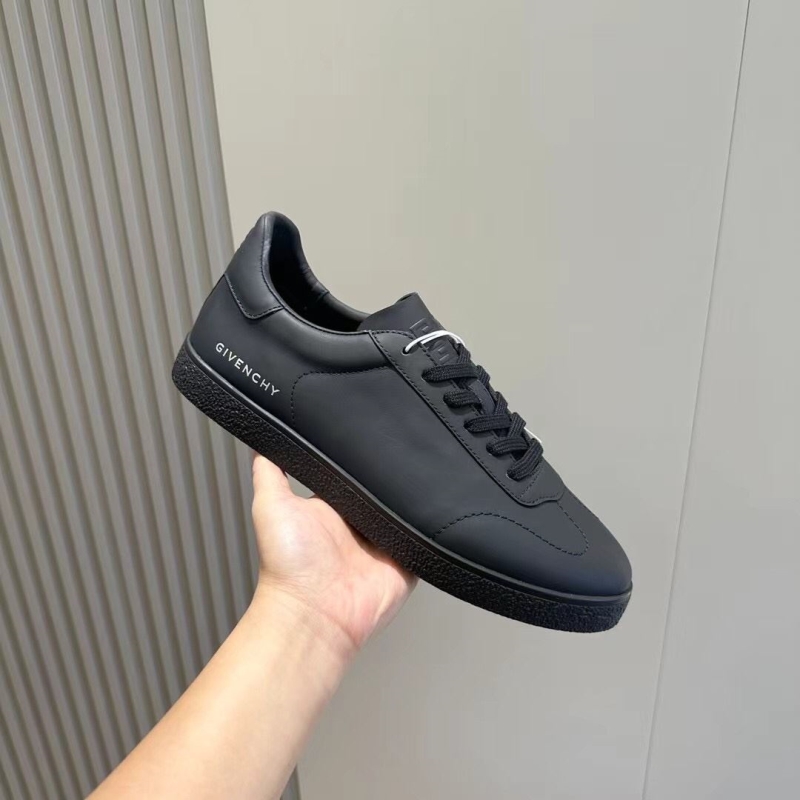 Givenchy Sneakers